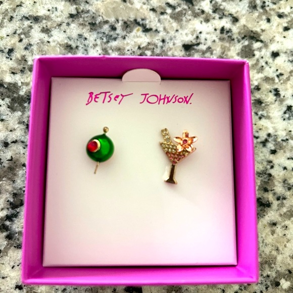 Betsey Johnson Jewelry - Betsey Johnson Martini Glass Olive Earrings New In Box Tags